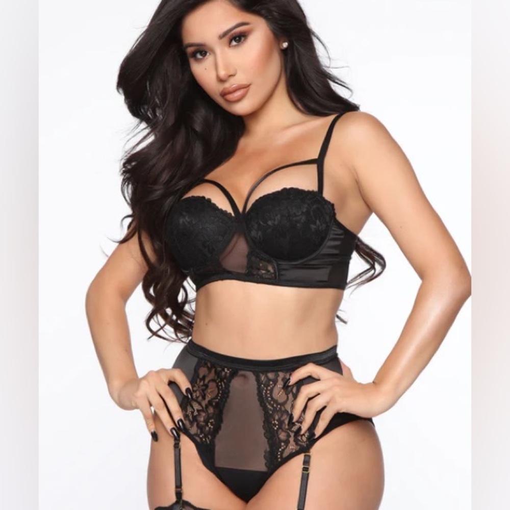 Night In Lace Bustier Lingerie Set NEW 🏷️ - Picture 2 of 4